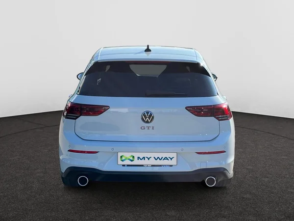 VOLKSWAGEN Golf VIII GTI (2024) — foto 10 van 20
