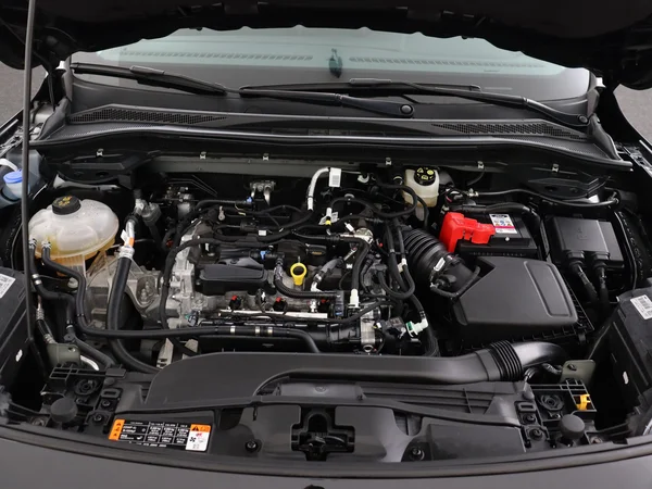 FORD Kuga (2024) — foto 6 van 27