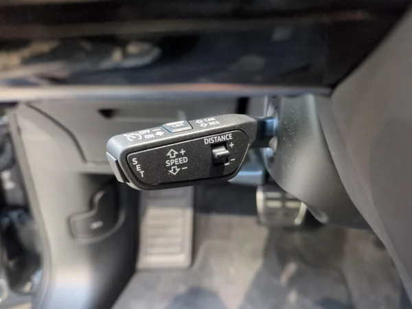 AUDI Q8 e-tron Sportback (2024) — foto 13 van 17