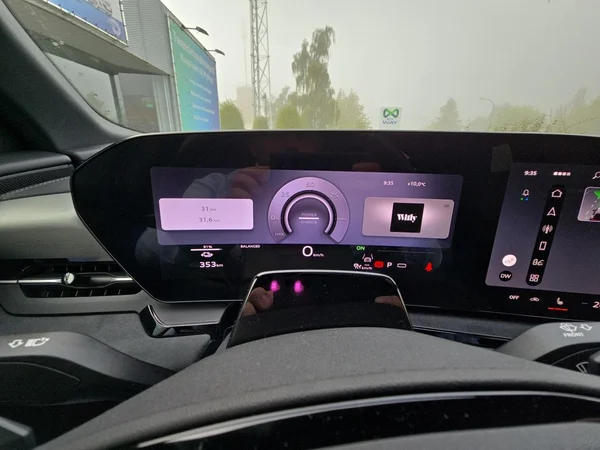 AUDI Q6 e-tron (2026) — foto 16 van 20