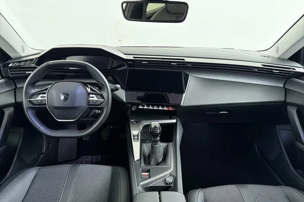 Peugeot 308 (2024) — foto 8 van 29