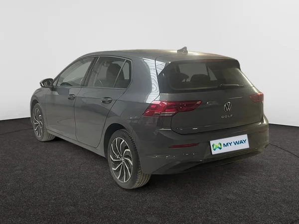 VOLKSWAGEN Golf VIII (2022) — foto 13 van 19