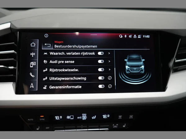 AUDI Q4 Sportback e-tron (2023) — foto 14 van 23