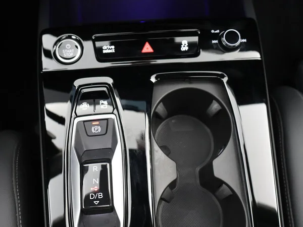 AUDI Q6 e-tron (2026) — foto 19 van 33