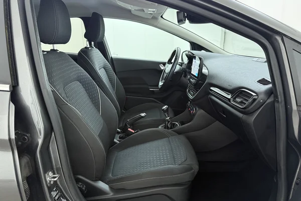 Ford Fiesta (2018) — foto 18 van 20