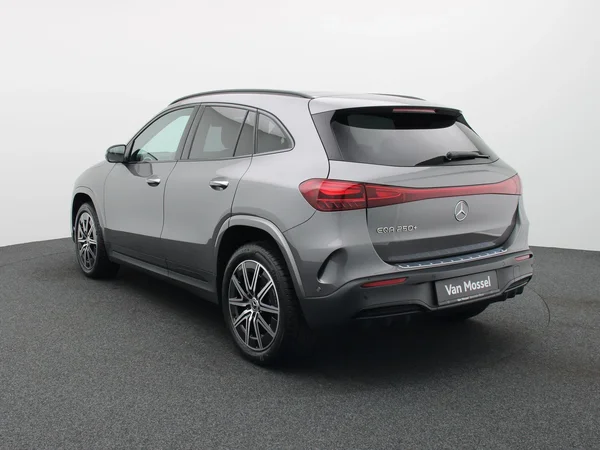 Mercedes-Benz EQA (2025) — foto 12 van 27