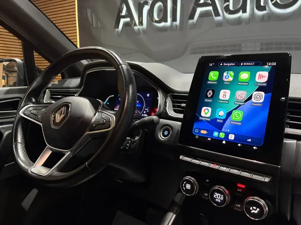 Renault Captur (2022) — foto 13 van 29