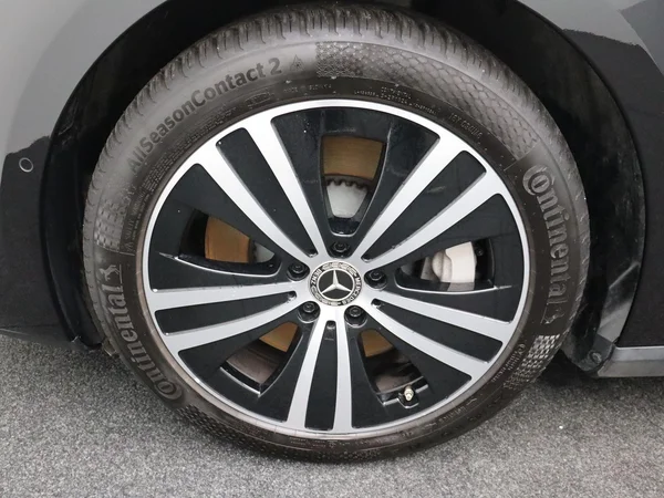 Mercedes-Benz EQE (2025) — foto 22 van 24
