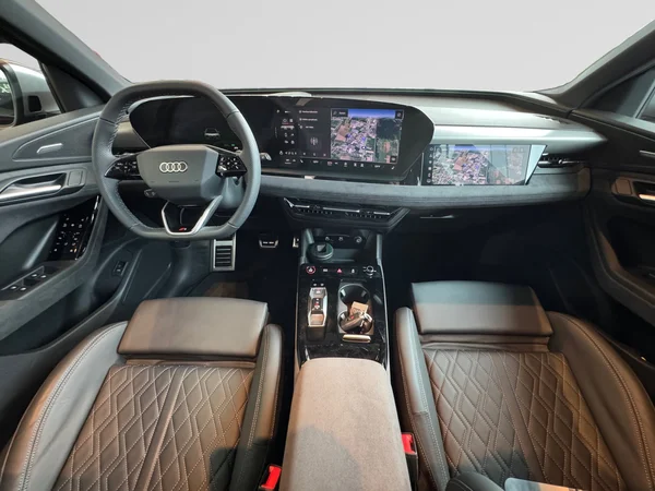 AUDI SQ6 e-tron (2026) — foto 23 van 23