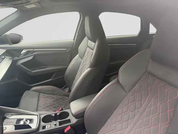 AUDI A3 Sedan (2023) — foto 3 van 20