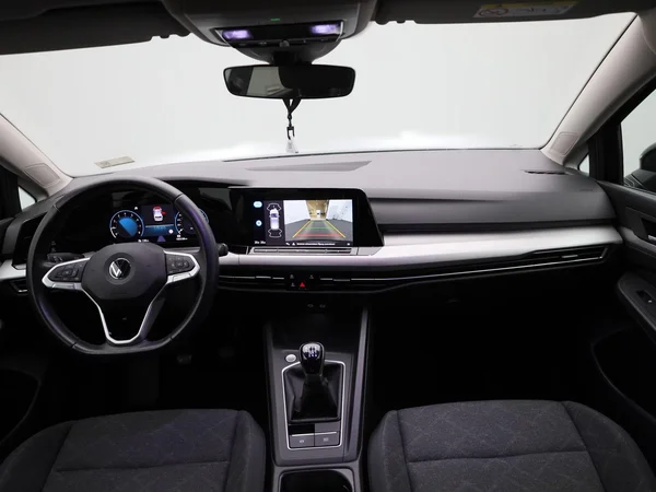 Volkswagen Golf (2021) — foto 26 van 37