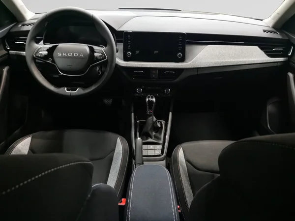SKODA Kamiq (2026) — foto 9 van 15