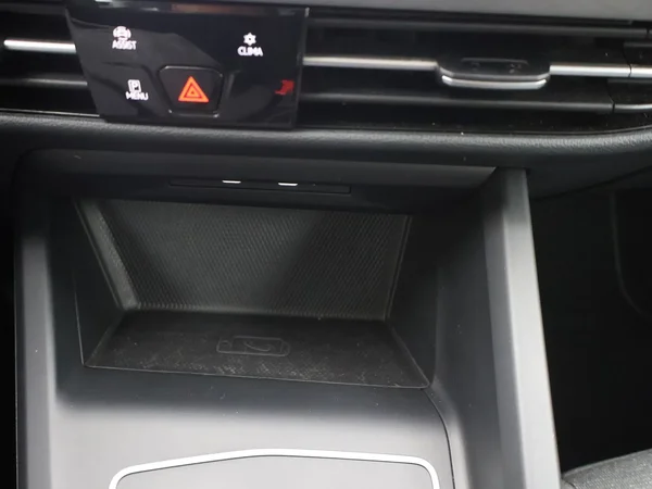 Volkswagen Golf (2022) — foto 14 van 25