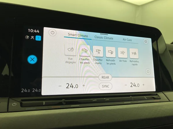 VOLKSWAGEN Golf VIII SW (2022) — foto 19 van 36