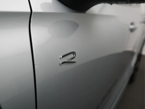 VOLKSWAGEN Tiguan eHybrid (PHEV) (2025) — foto 3 van 41