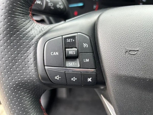 FORD Fiesta (2021) — foto 15 van 28
