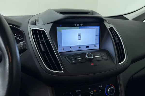 Ford C-Max (2017) — foto 5 van 28