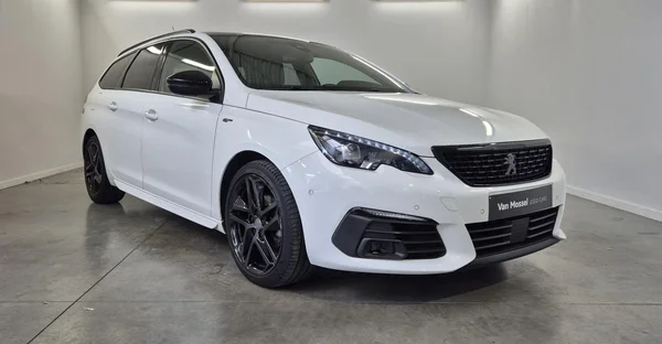 Peugeot 308 (2021) — foto 18 van 24
