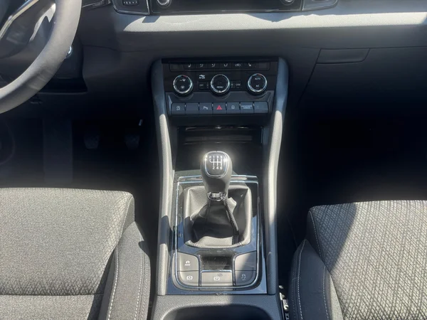 SKODA Karoq (2026) — foto 10 van 21