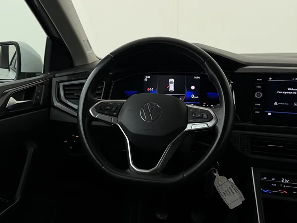 VOLKSWAGEN Polo (2021) — foto 14 van 27