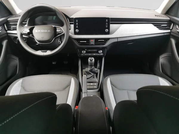 SKODA Kamiq (2025) — foto 7 van 13
