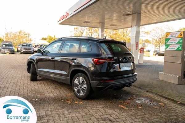 Skoda Karoq (2023) — foto 23 van 43