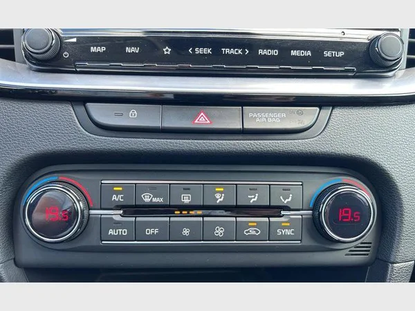 Kia CEED (2020) — foto 13 van 29