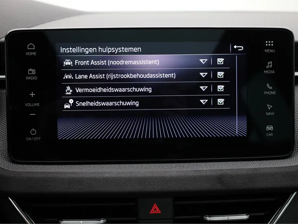SKODA Scala (2024) — foto 22 van 23