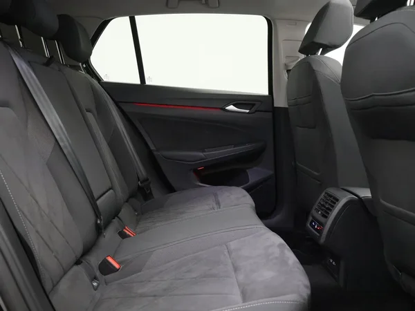 Volkswagen Golf (2024) — foto 17 van 27