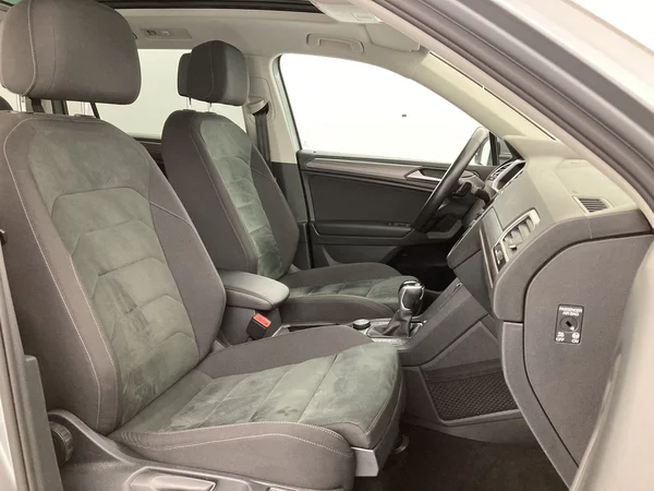 VOLKSWAGEN Tiguan Allspace (2021) — foto 30 van 36