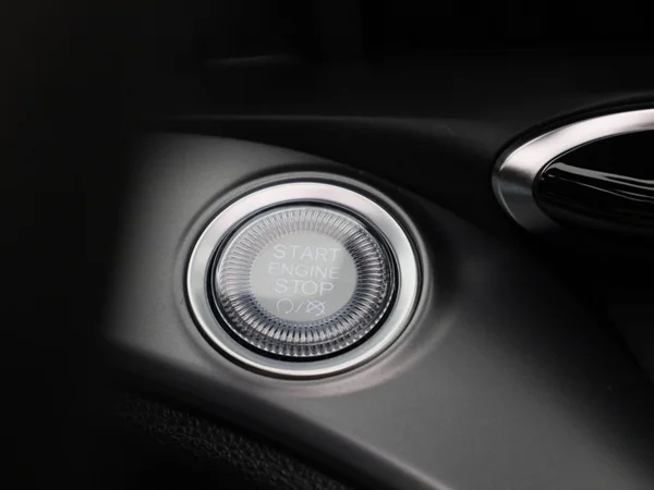 Fiat 500C (2023) — foto 17 van 48