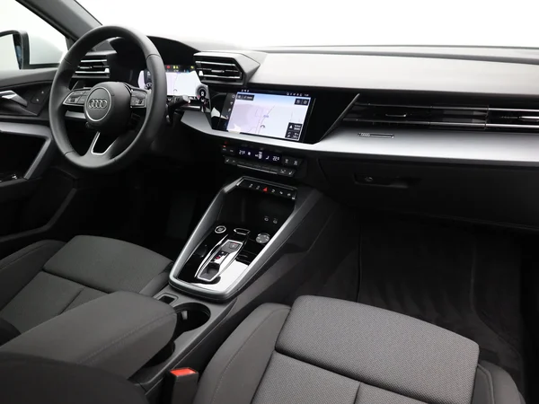 AUDI A3 Sportback (2024) — foto 13 van 19