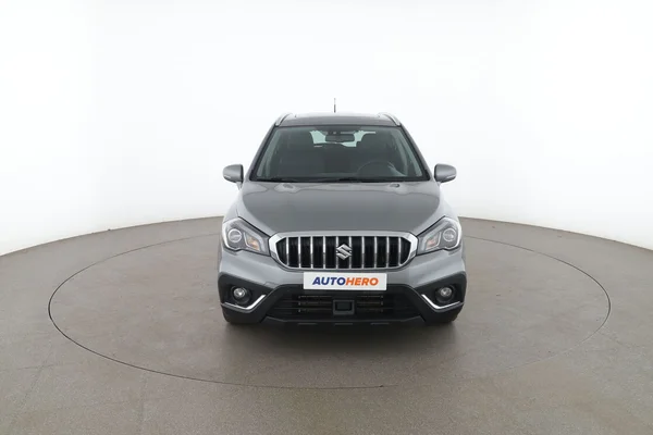 Suzuki SX4 (2018) — foto 15 van 16