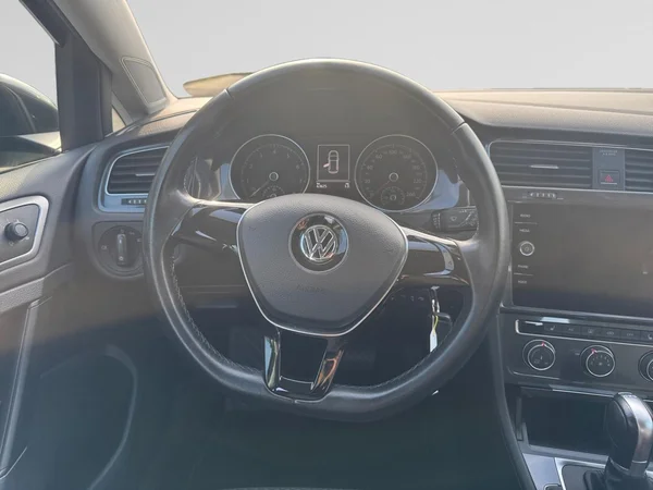 VOLKSWAGEN Golf VII (2017) — foto 16 van 18