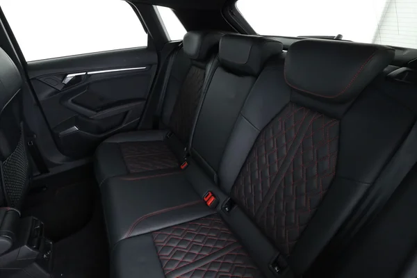 Audi S3 (2023) — foto 5 van 16