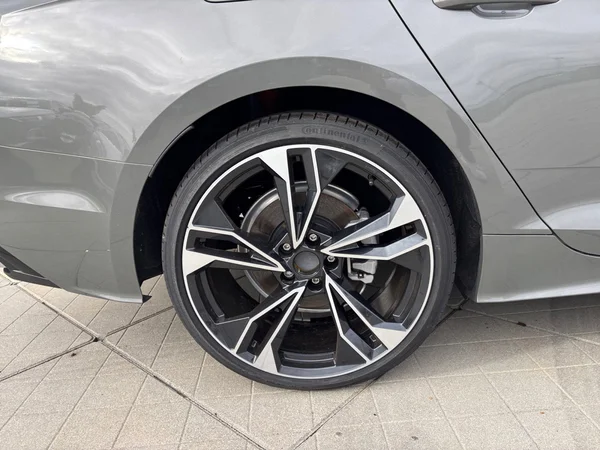 AUDI A5 Sportback (2025) — foto 11 van 19