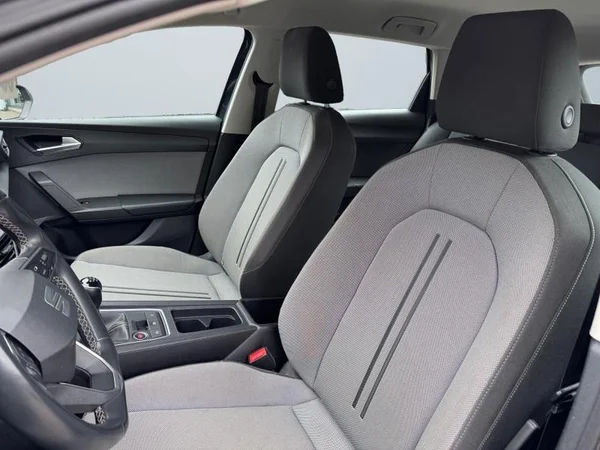 SEAT Leon ST (2021) — foto 5 van 26