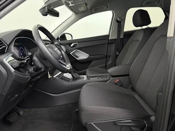 AUDI Q3 (2021) — foto 2 van 34