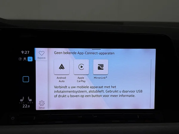 VOLKSWAGEN Golf (2021) — foto 13 van 30