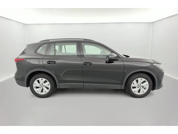VOLKSWAGEN Tiguan (2025) — foto 32 van 36