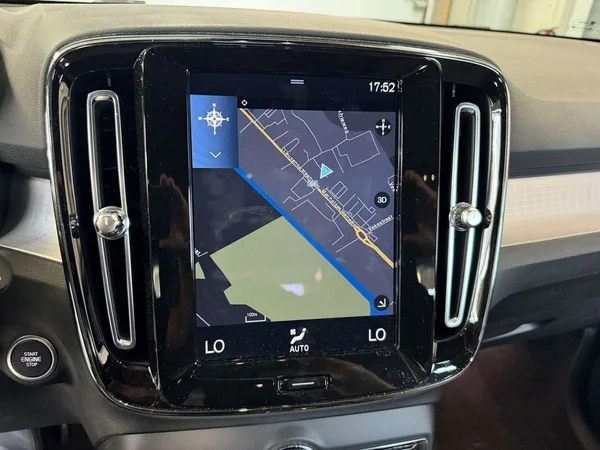 Volvo XC40 (2022) — foto 8 van 21