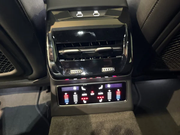 AUDI A6 e-hybrid (PHEV) (2026) — foto 20 van 24