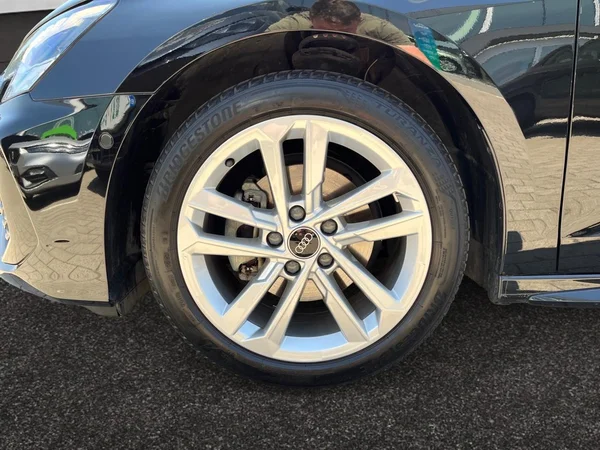 AUDI A3 Sportback (2024) — foto 13 van 21