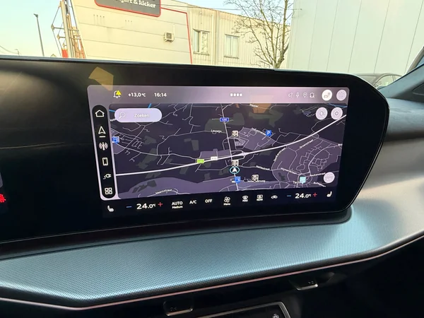 AUDI Q3 SUV e-hybrid (PHEV) (2026) — foto 8 van 23