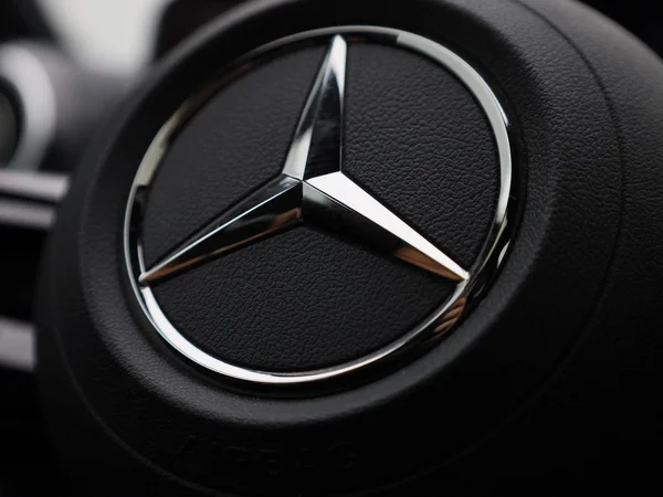 Mercedes-Benz C-Klasse (2022) — foto 25 van 54