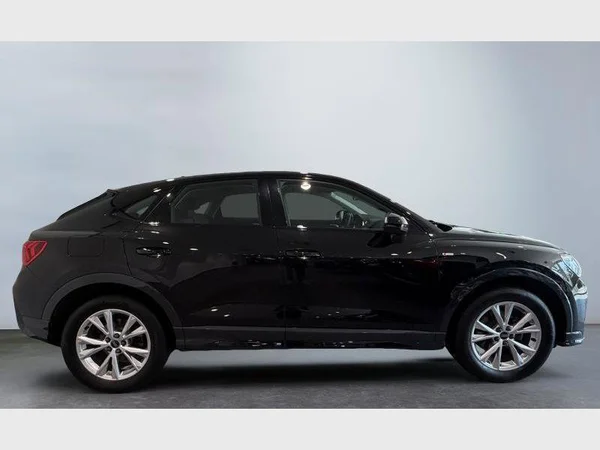 Audi Q3 Sportback (2022) — foto 21 van 27