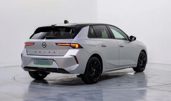 Opel Astra (2023) — foto 45 van 61