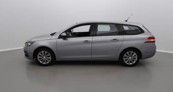 Peugeot 308 SW (2021) — foto 32 van 37