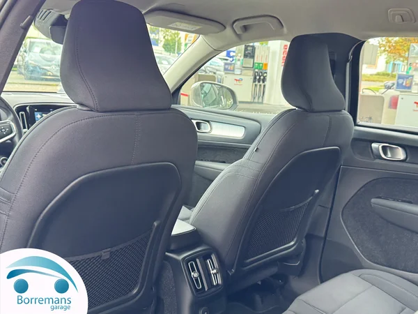 Volvo XC-40 (2020) — foto 19 van 44