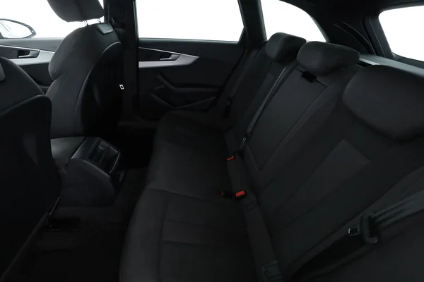 Audi A4 (2020) — foto 5 van 16